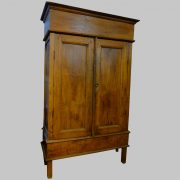 Asiatische und chinesische Schränke: Kaufen Sie ein Stück Geschichte