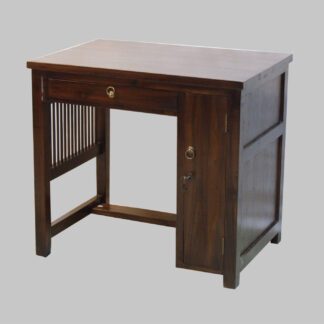 Kleiner Schreibtisch "1R080"