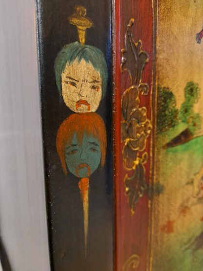 ("...Splatter !") Mongolia-Schrank Kyungbur-Lack – Bild 3