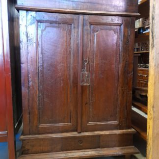 Antiker Schrank aus Java , Teak, H153 x B 100