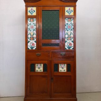 zierlicher Schrank  Japan-Keramik, Teakholz