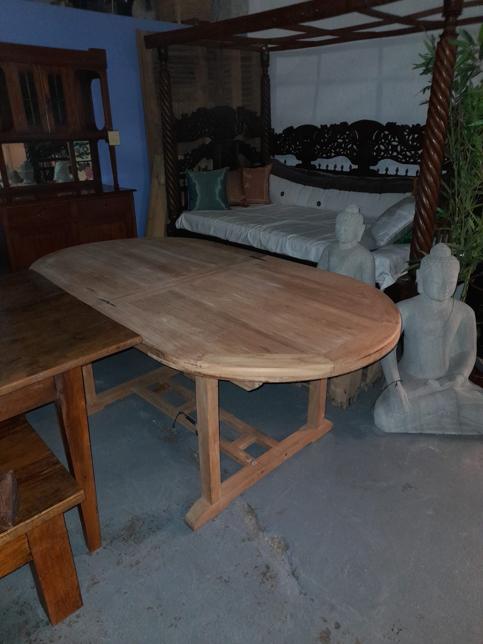 Großer Gartentisch aus Teak Holz