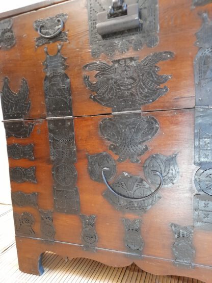 Antike Truhe KOREA Bandaji, mit Schloß – Bild 5