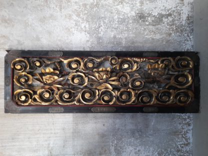 zwei Wandsegmente aus Japan-Tempel , 18 Jhdt.  Blattgold, plastisches Schnitzwerk Lotus – Bild 3