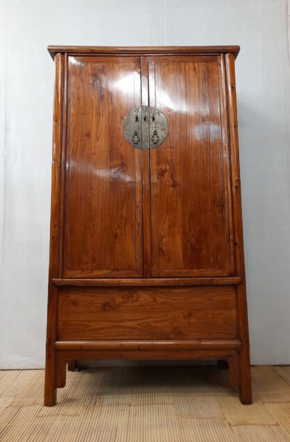 Antiker Asia-Schrank Edelholz Höhe 2 m, "Hochzeitsschrank" Kirsche