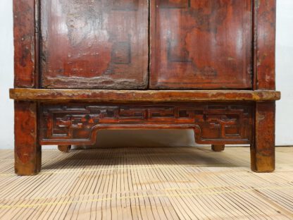 Historischer Asia Schrank Rot 190cm – Bild 2
