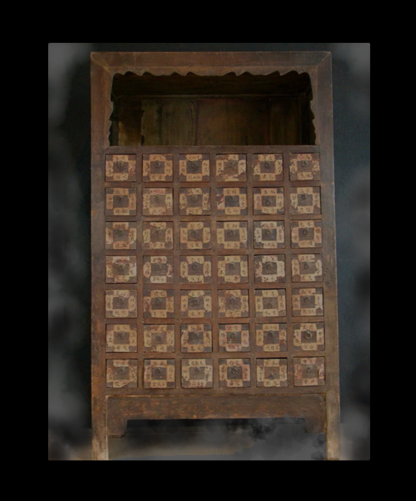 Historischer Apothekerschrank