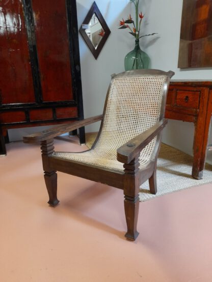 Antique Teak Planter's Chair, /'Lazy Chair'. Teakholz-Liegestuhl